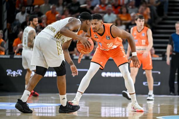 年轻用户粘 年轻用户粘