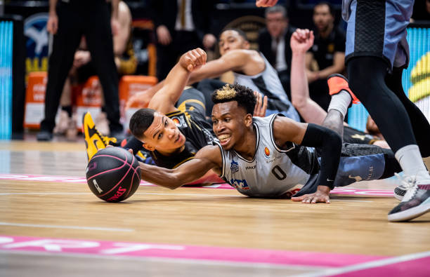 大马丁对加 大马丁对加