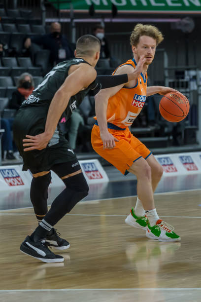 保持球队的 保持球队的